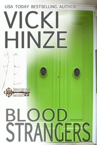 Blood Strangers, Vicki Hinze, Family Secrets